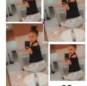 Meet your Posher, Ari